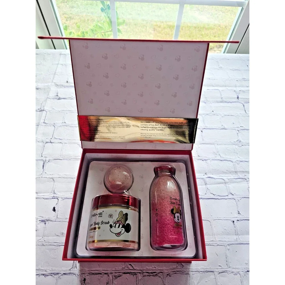 Disney‎ Minnie Mouse The Crème Shop Sweetheart Spa Gift Set Limited Edition New